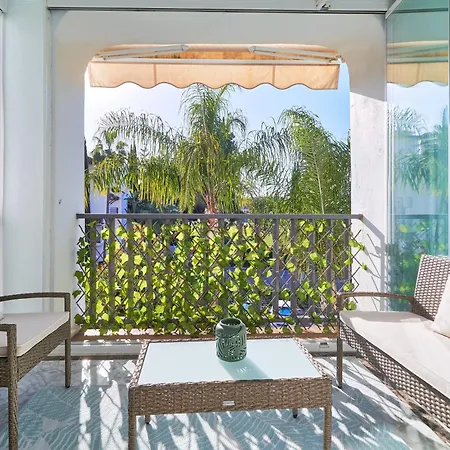 Marbella Banus Suites - Banus - Premium 2Br - 2Ba - Outdoor Balcony - Pool - Opposite Me Marbella Hotel - Walk To Beach - Near Puerto Banus Marina & El Corte Ing Luxury Shopping - Ideal For Families - Quiet Community Διαμέρισμα Μαρμπέλλα