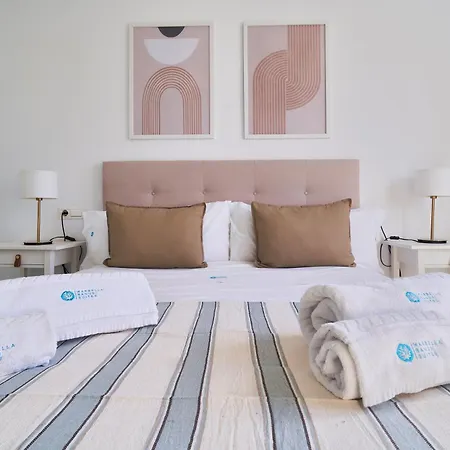 Διαμέρισμα Marbella Banus Suites - Banus - Premium 2Br - 2Ba - Outdoor Balcony - Pool - Opposite Me Marbella Hotel - Walk To Beach - Near Puerto Banus Marina & El Corte Ing Luxury Shopping - Ideal For Families - Quiet Community Μαρμπέλλα